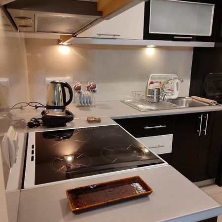 Adam Apartments Sarande Bagian luar foto