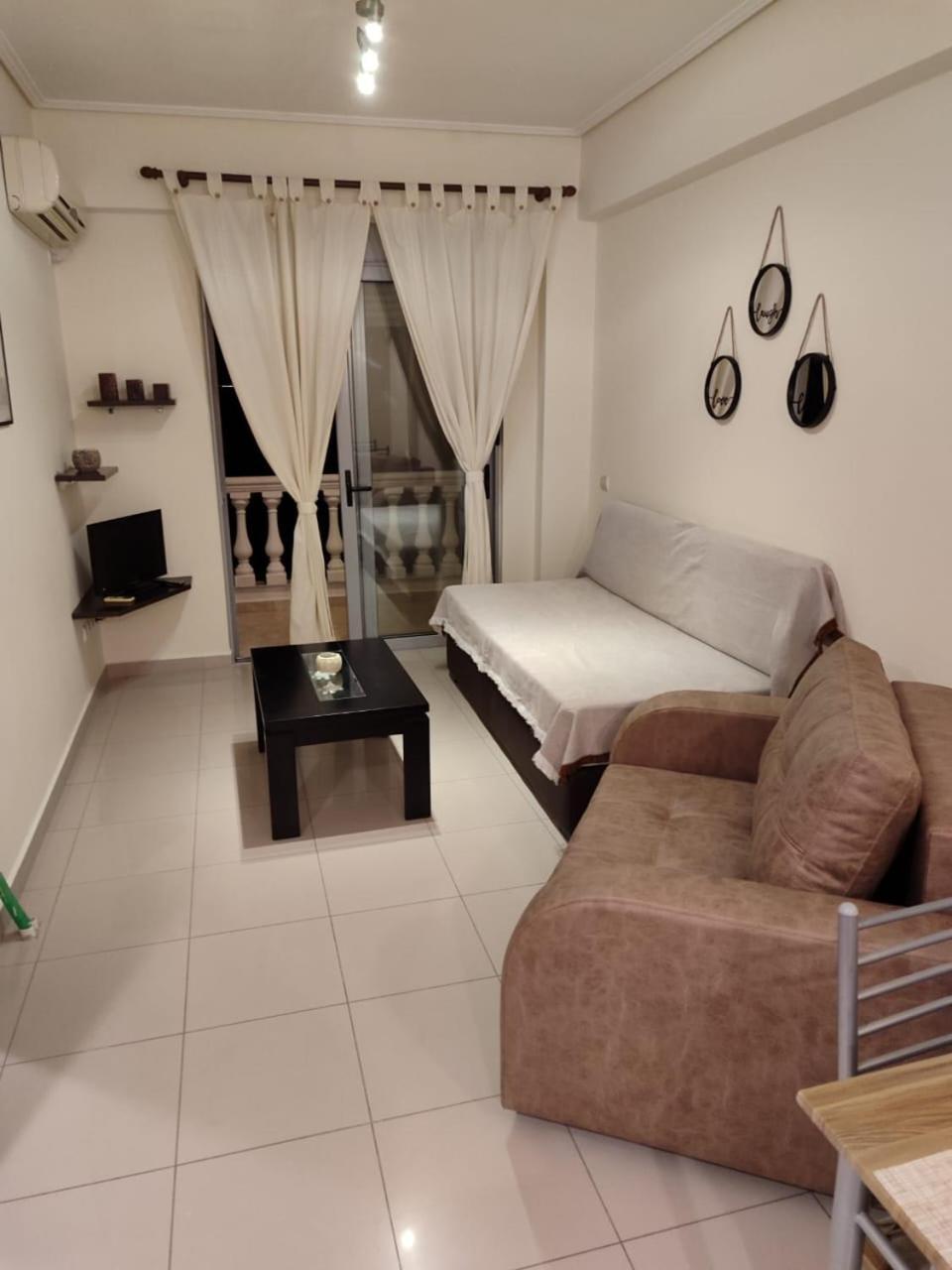 Adam Apartments Sarande Bagian luar foto