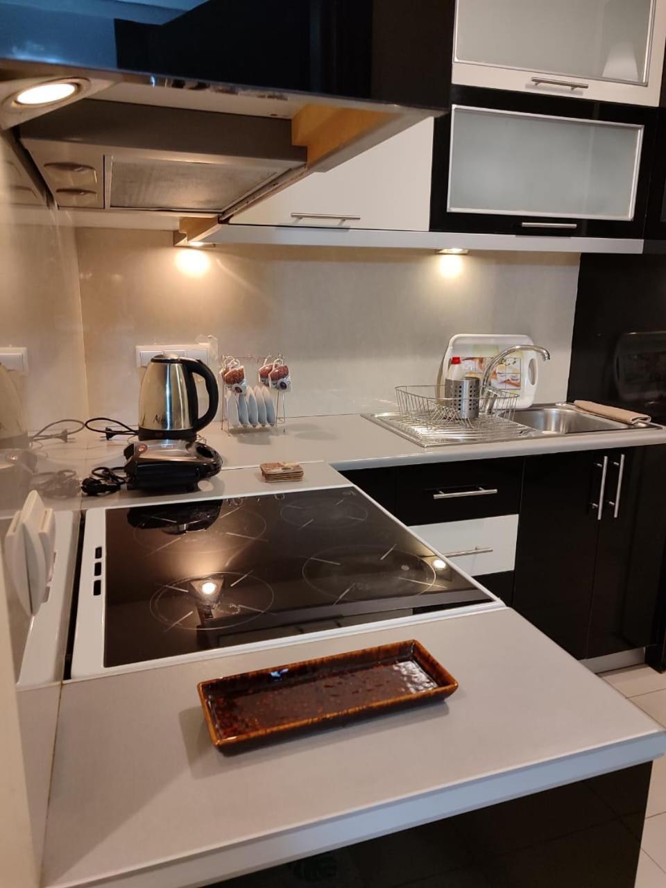 Adam Apartments Sarande Bagian luar foto